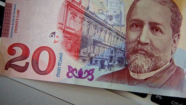 აშშ დოლარის ოფიციალური ღირებულება 2.6969 ლარი გახდა