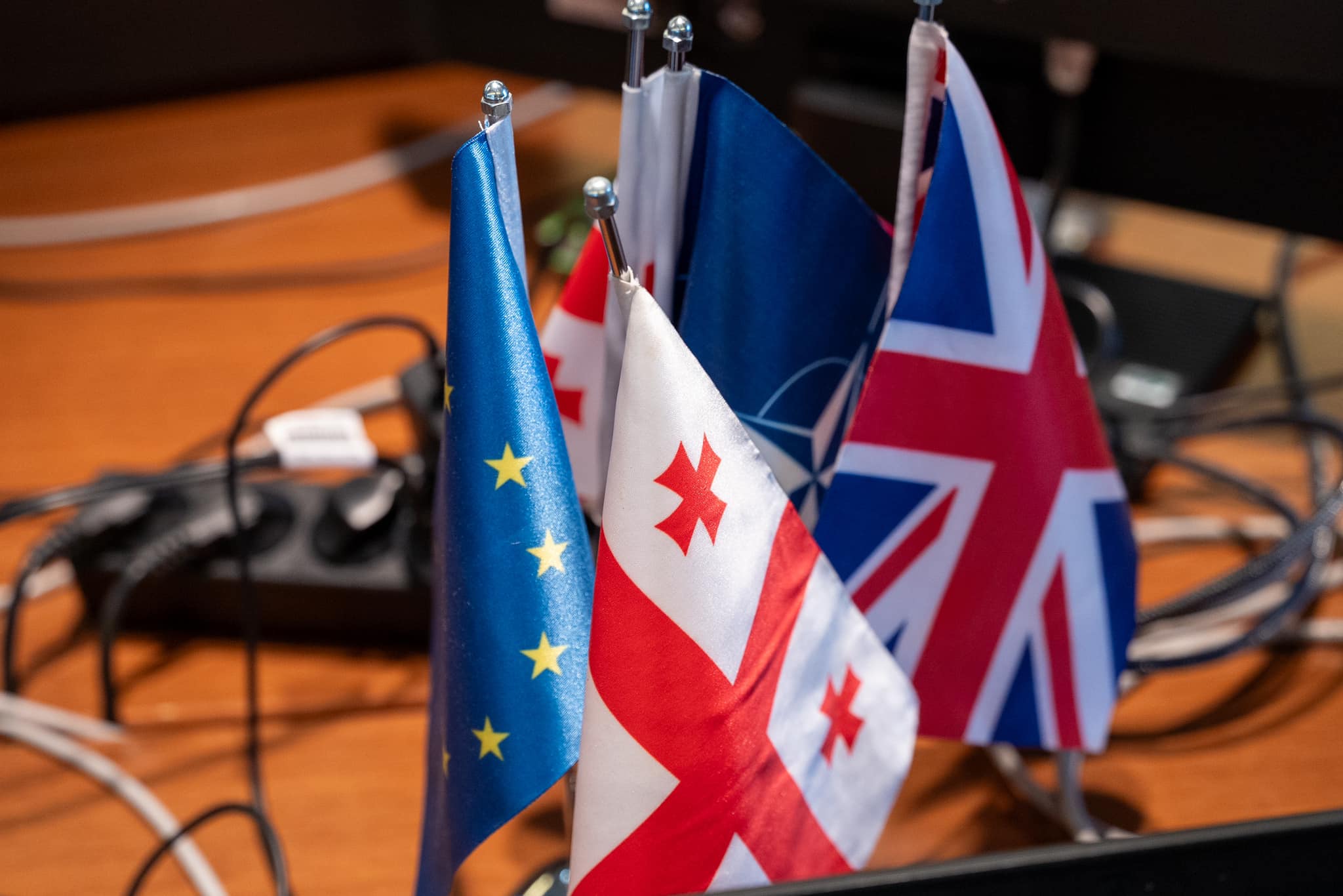 გაერთიანებული სამეფო სანქციების ფონზე საქართველოს რუსული ნავთობის იმპორტის შეზღუდვისკენ მოუწოდებს