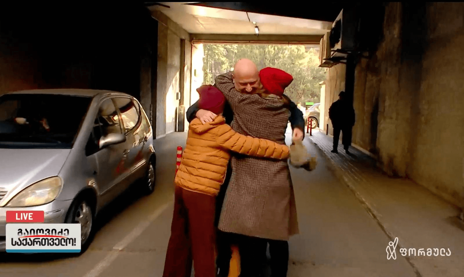 შვიდთვიანი პატიმრობის შემდეგ ოპოზიციის ლიდერი ზურაბ ჯაფარიძე გაათავისუფლეს