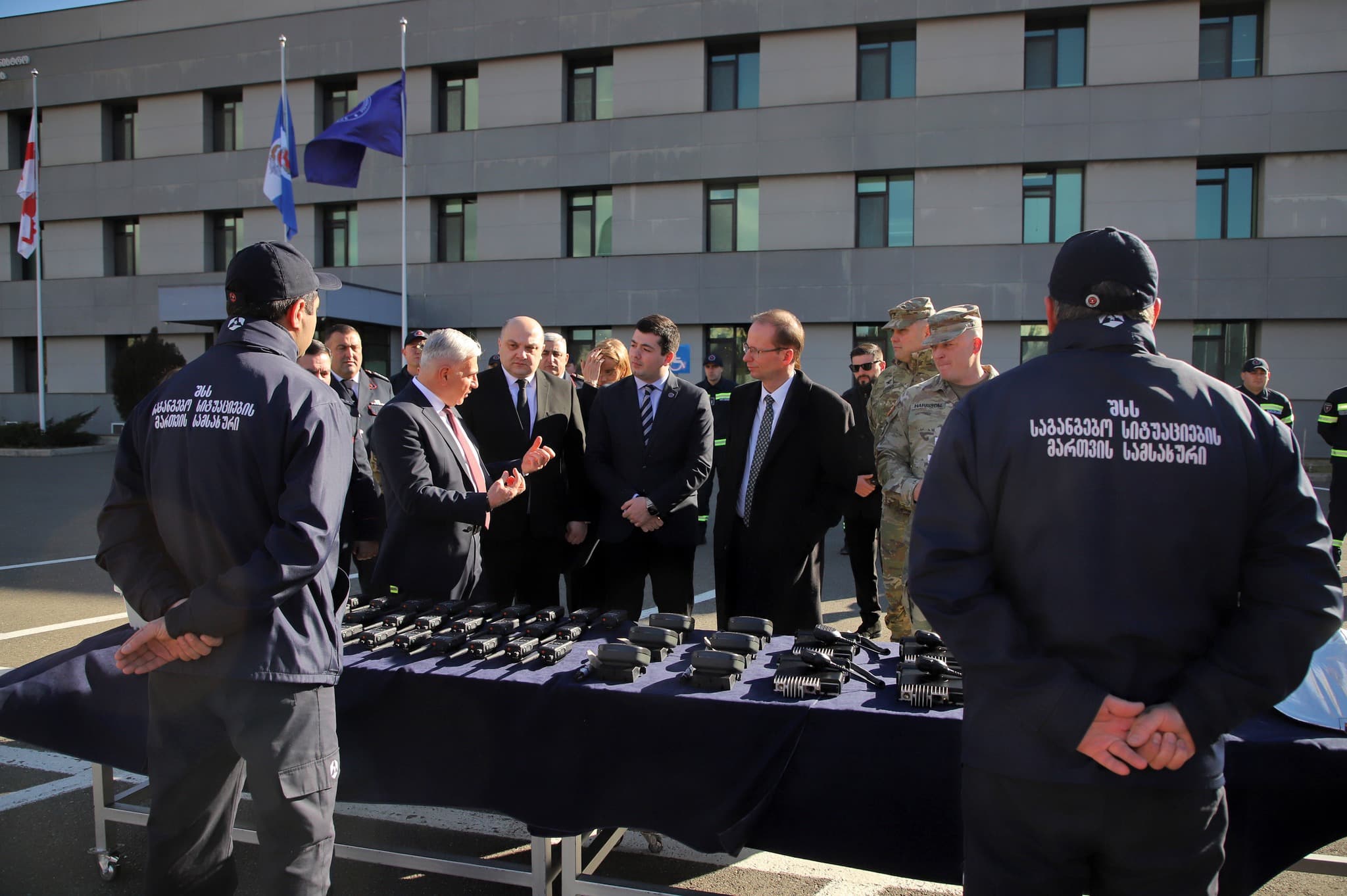 აშშ-მა საქართველოს სახანძრო და საკომუნიკაციო აღჭურვილობა გადასცა