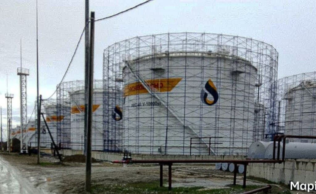 რუსეთში ადასტურებენ დრონებით შეტევას ქალაქ სლავიანსკის ნავთობგადამამუშავებელ ქარხანაზე