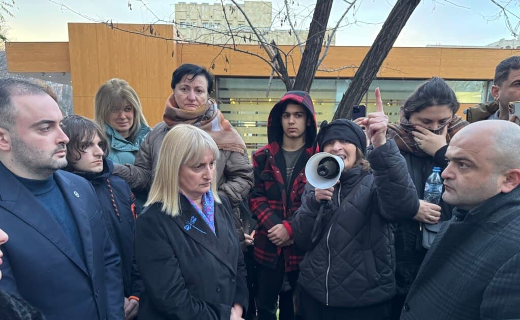 პროკურატურა მოკლული მასწავლებლის, გიგა ავალიანის ოჯახთან შესახვედრად მზაობას გამოთქვამს