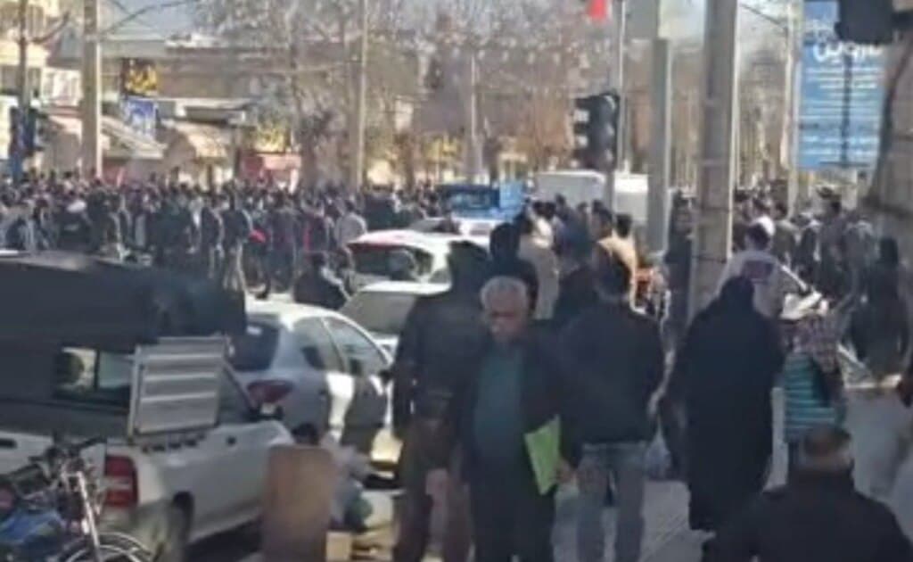 ირანში საპროტესტო აქციები გრძელდება, ვრცელდება ცნობები მსხვერპლის შესახებ