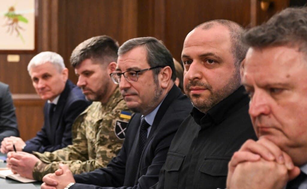 უკრაინის დელეგაცია აშშ-ში გაემგზავრა სამშვიდობო გეგმაზე მოლაპარაკების გასაგრძელებლად