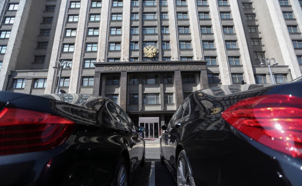 რუსეთის სახელმწიფო სათათბირომ ჩინოვნიკებს მოუხსნა შემოსავლების ყოველწლიური დეკლარირების ვალდებულება