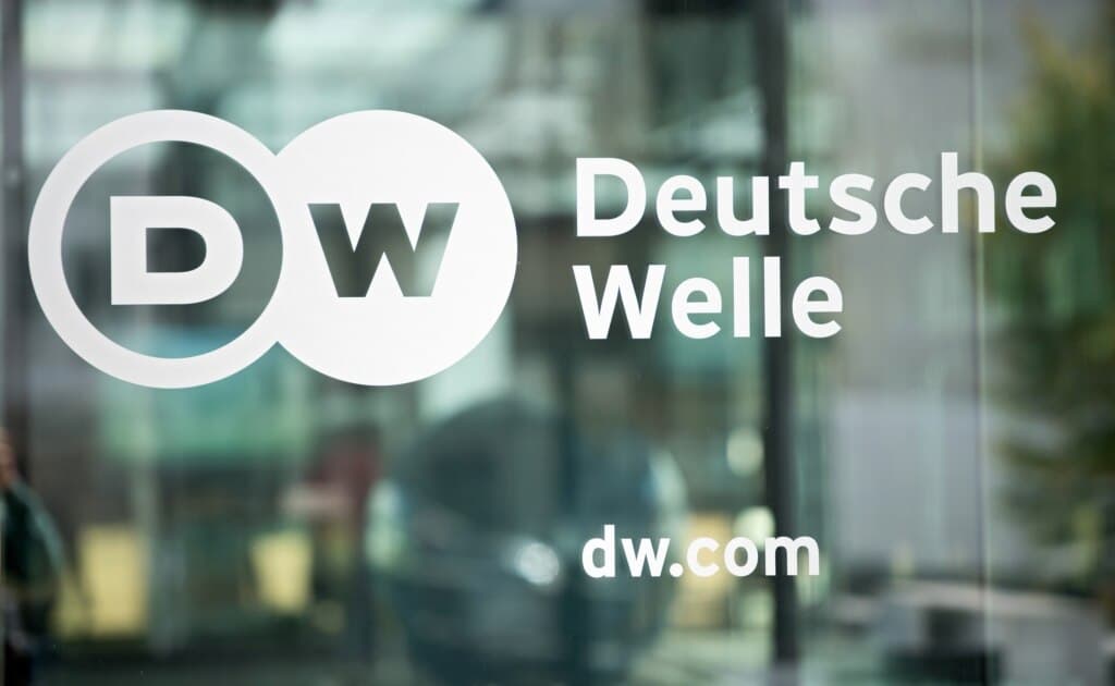 „ეს ვერ შეგვაშინებს“ - Deutsche Welle რუსეთში „არასასურველ ორგანიზაციად“ გამოცხადებაზე