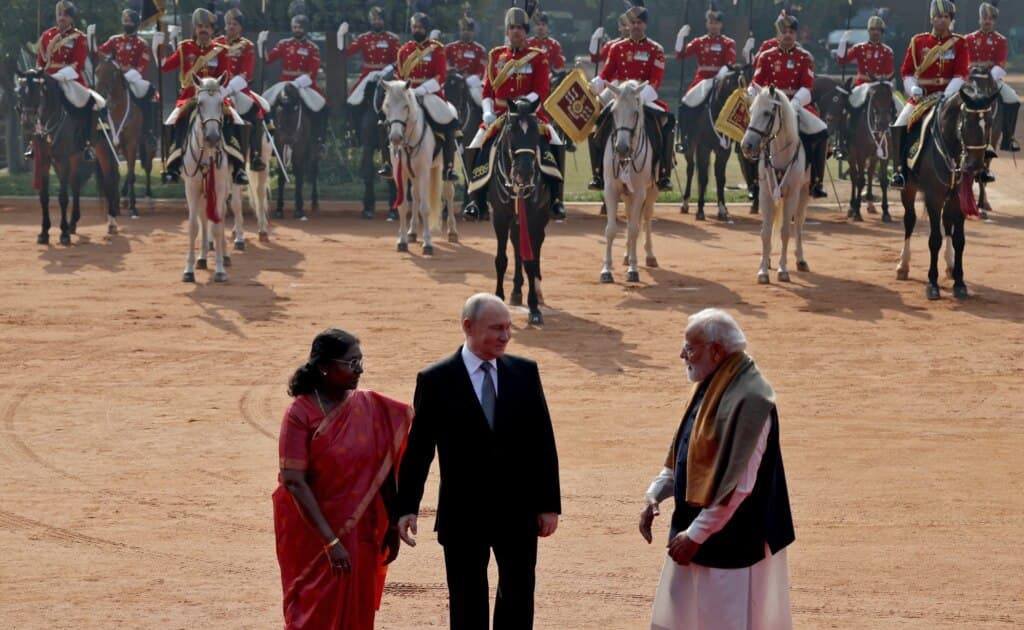 Bloomberg: ინდოეთის უმსხვილესმა კომპანიამ რუსული ნავთობის შეძენა განაახლა