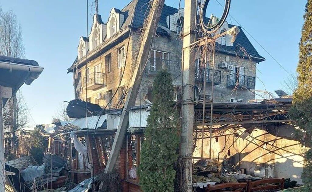 უკრაინა უარყოფს დარტყმას ხერსონის ოკუპირებულ ნაწილში მდებარე სასტუმროზე