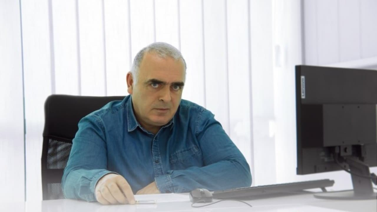 ექიმ ვაჟა გაფრინდაშვილს სისხლის სამართლებრივი დევნა ემუქრება ტროტუარზე დგომის გამო