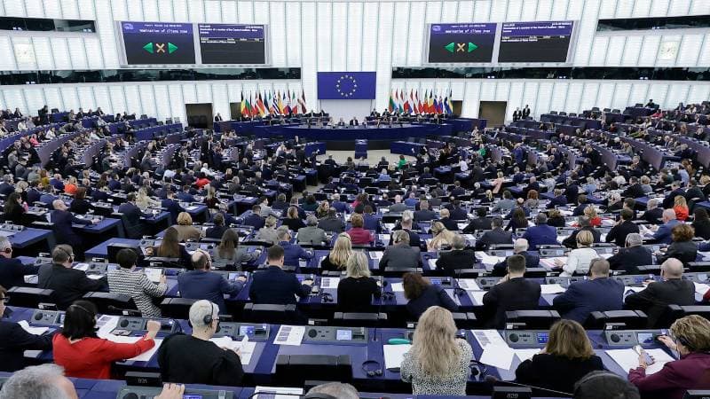 ევროპარლამენტში „ოცნების“ მიერ ქიმიური აგენტის შესაძლო გამოყენებაზე საერთაშორისო გამოძიება მოითხოვეს