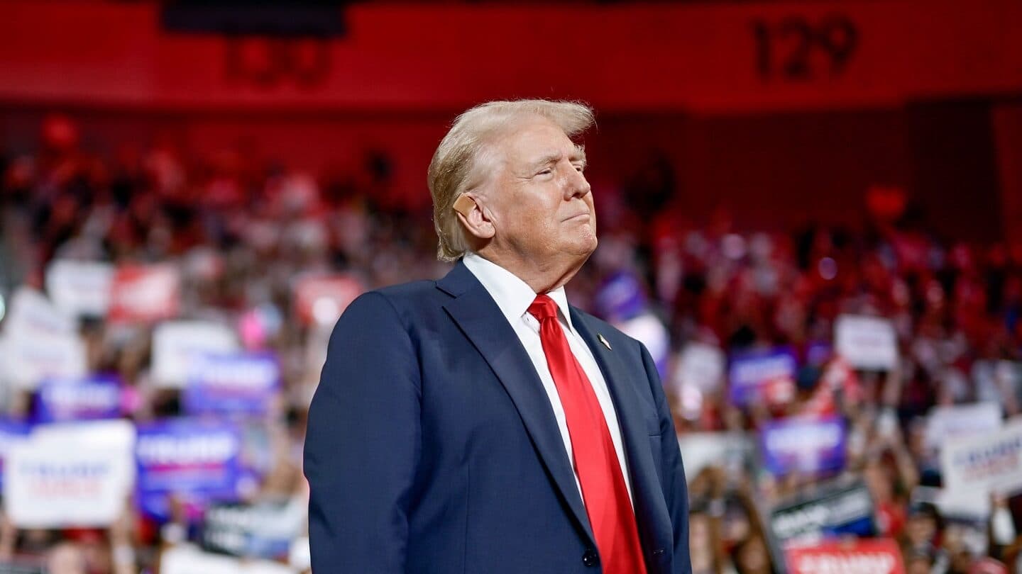 აშშ 25%-იან ტარიფებს უწესებს ქვეყნებს, რომლებიც ირანთან ვაჭრობენ