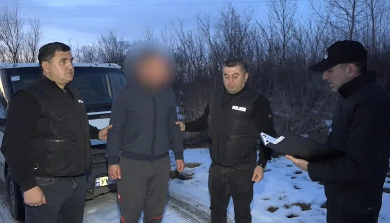 შსს - თბილისში, ერთ-ერთ საცხოვრებელ ბინაში პირი მოტყუებით აიყვანეს და სიცოცხლის მოსპობის მუქარით 6 000 ლარი გამოსძალეს