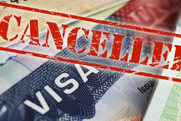 აშშ-მა 100 ათასზე მეტი ვიზა გააუქმა