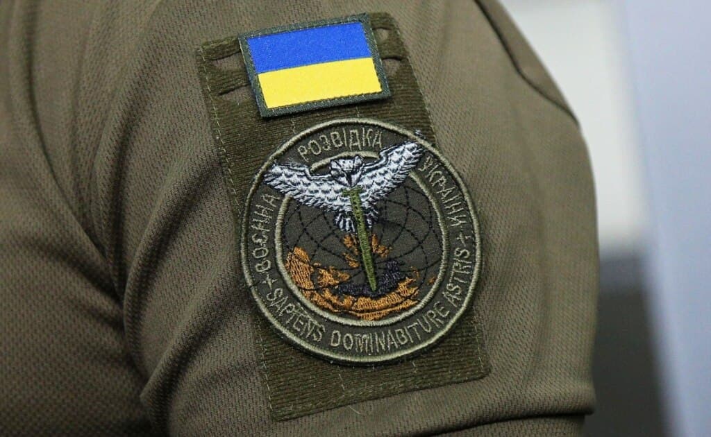 უკრაინის სამხედრო დაზვერვამ განაცხადა, რომ რუსეთის არმიას ორი გამანადგურებელი დაუწვეს