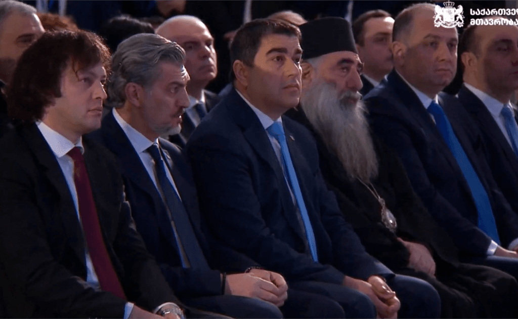 „გლობალური უსაფრთხოების არქიტექტურა ჩამოშლილია“, „საქართველო უპირველეს ყოვლისა“ - „ოცნების“ გზავნილები 2025 წლის „ამბასადორიალზე“