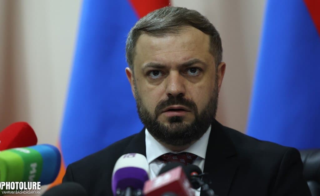 სომხეთის ეკონომიკის მინისტრი: თბილისმა „მაღალი და არაკონკურენტული“ ტარიფი დაასახელა აზერბაიჯანიდან ტრანზიტისთვის