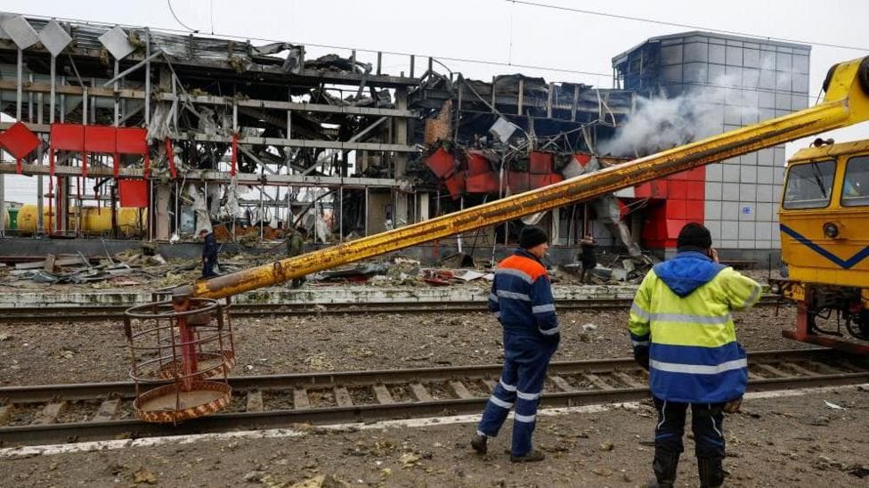 Russia hits Ukraine as US reports progress in talks with Kyiv