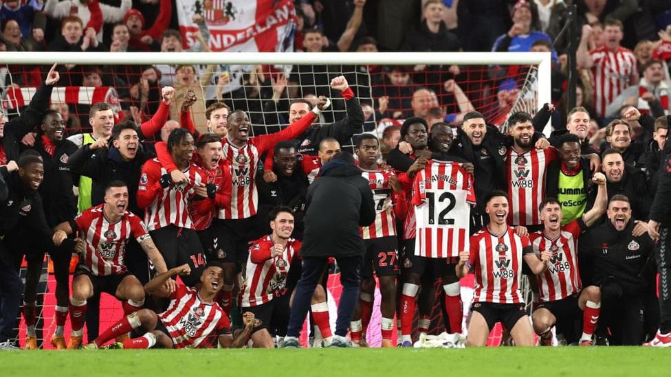 Sunderland recreate Newcastle team photo after 'special' derby win