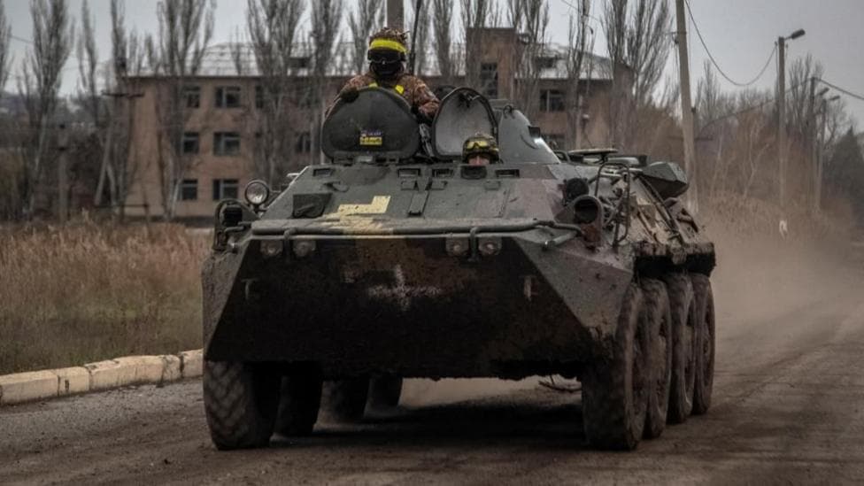 Ukraine loses embattled eastern town