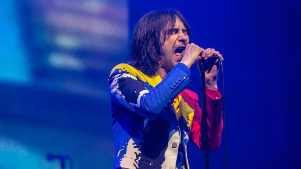 Venue apologises after alleged antisemitic imagery shown at Primal Scream gig