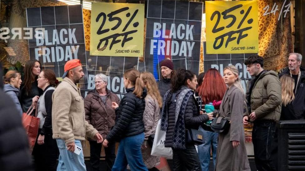 Retail sales fall as Black Friday deals fail to lure shoppers