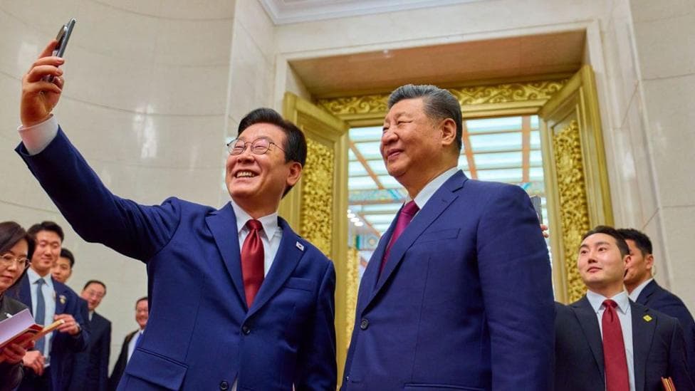 Selfies and smiles: South Korea seeks 'new phase' in ties with China