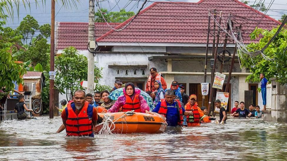 Death toll from Indonesia flooding rises to 442