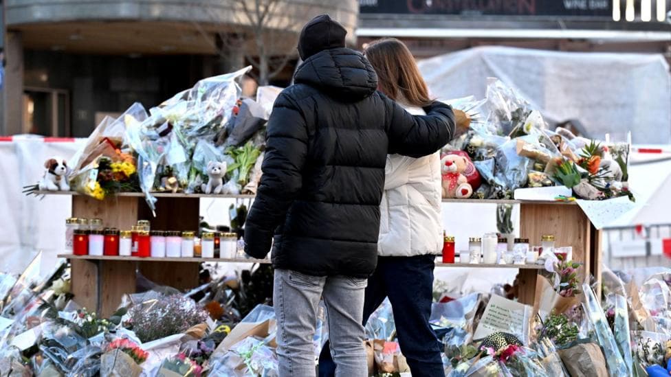 Swiss ski bar not inspected for five years before deadly fire, mayor says