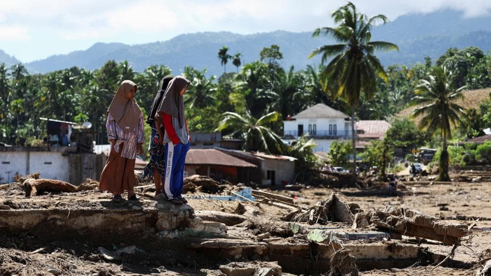 Death toll in Indonesia floods passes 500