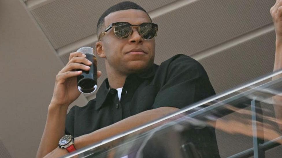 Why France's Kylian Mbappe had £1.3m ethics bonus in PSG contract