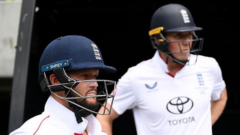 England batters must go 'old school' - Vaughan