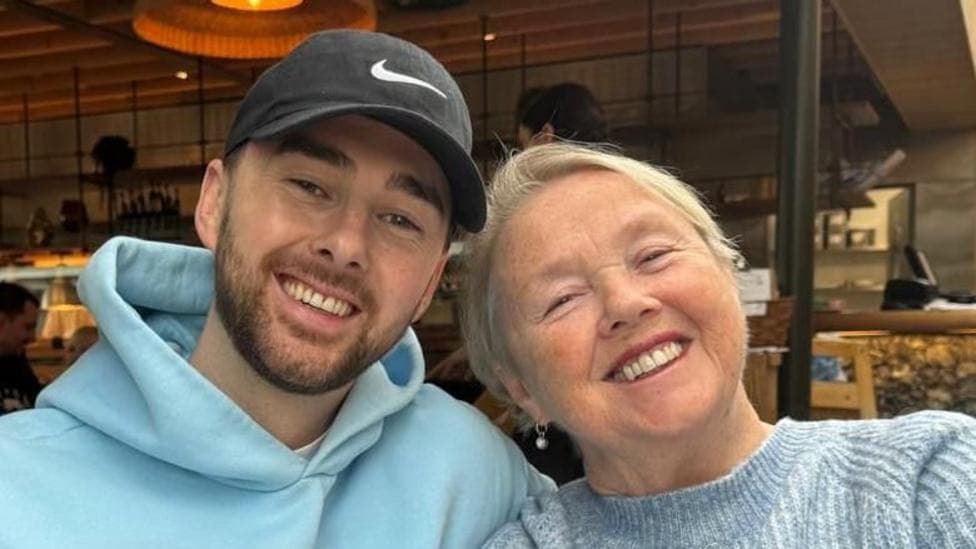 Birds of a Feather star Pauline Quirke's son sets out on 140km dementia charity walk