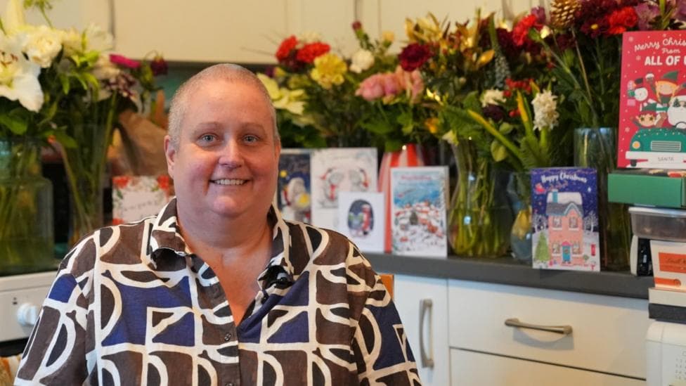 Terminally ill mum gets thousands of cards for her last Christmas after plea