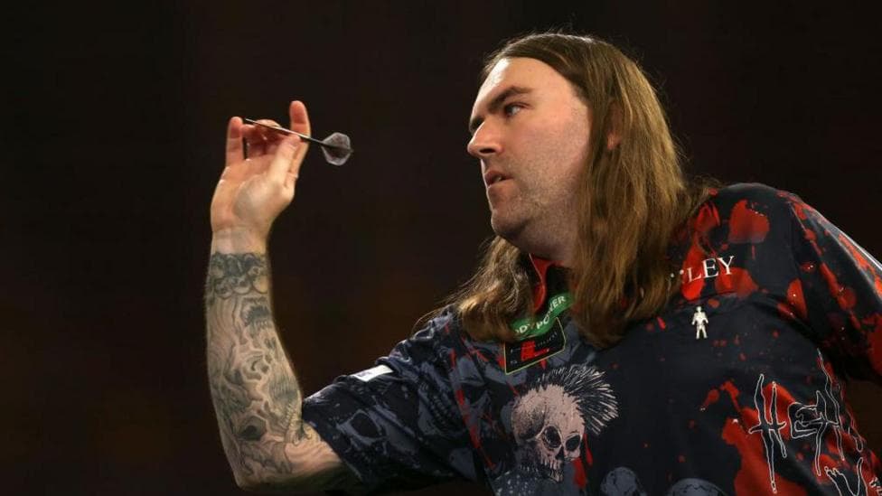 'There's no cure' - the eye condition affecting Littler's opponent Searle