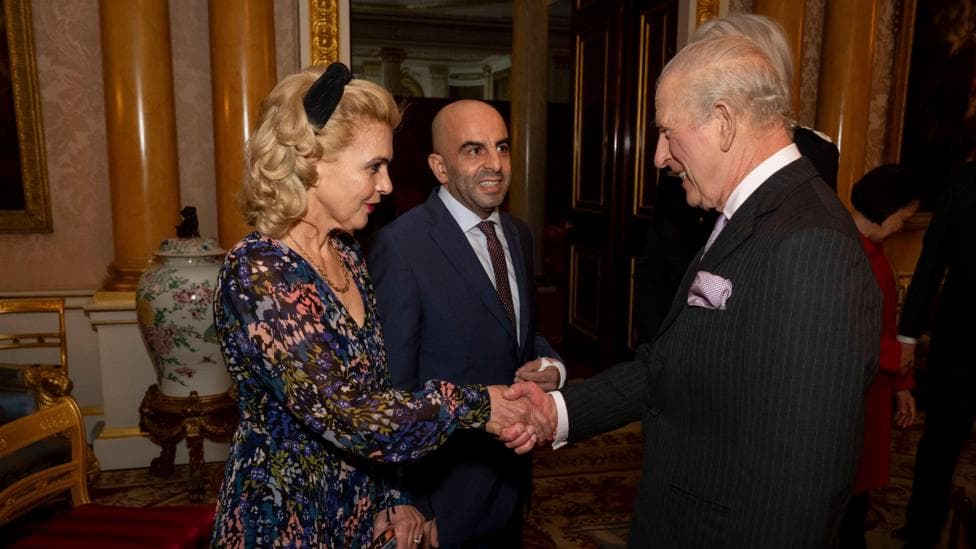 King welcomes those who showed bravery during train knife attack