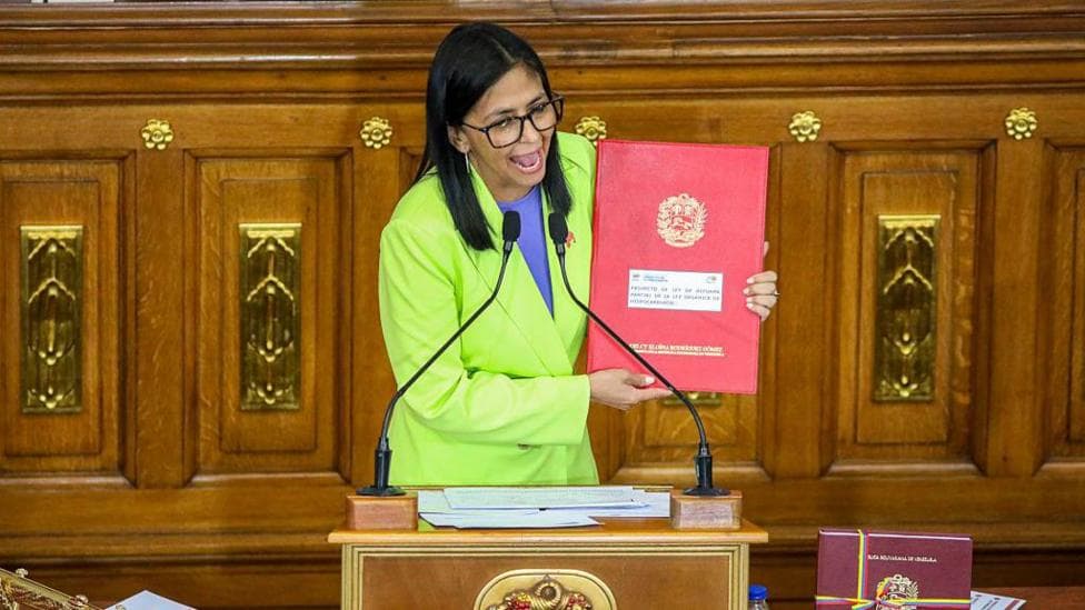 Venezuela's interim president proposes oil reform