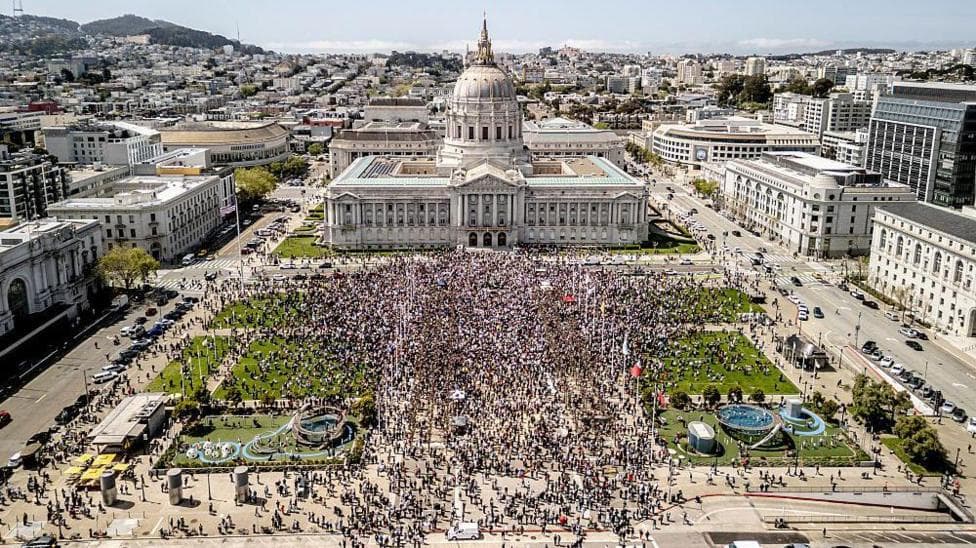 San Francisco event aims to top 135,000 record crowd