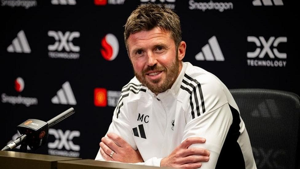 Former Man Utd players' comments 'irrelevant' - Carrick