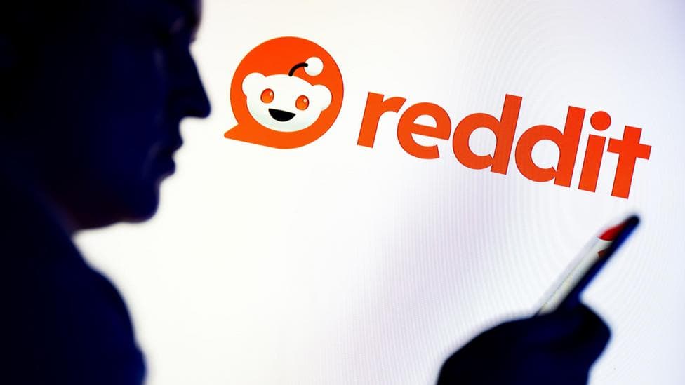 Reddit launches High Court challenge to Australia's social media ban for kids